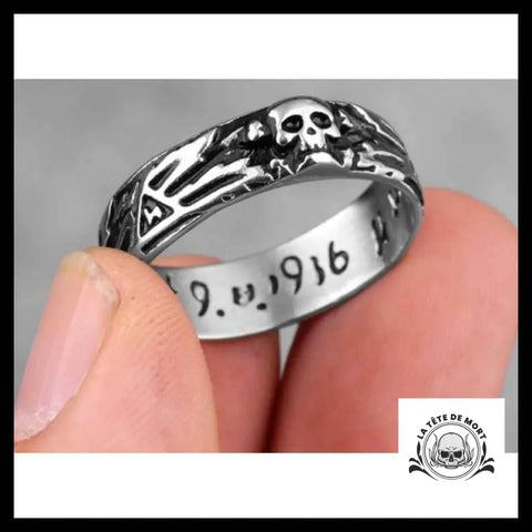 Bague Tête de Mort Crâne Fine
