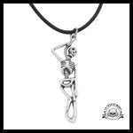 Collier Tête de Mort Zombie Pendu